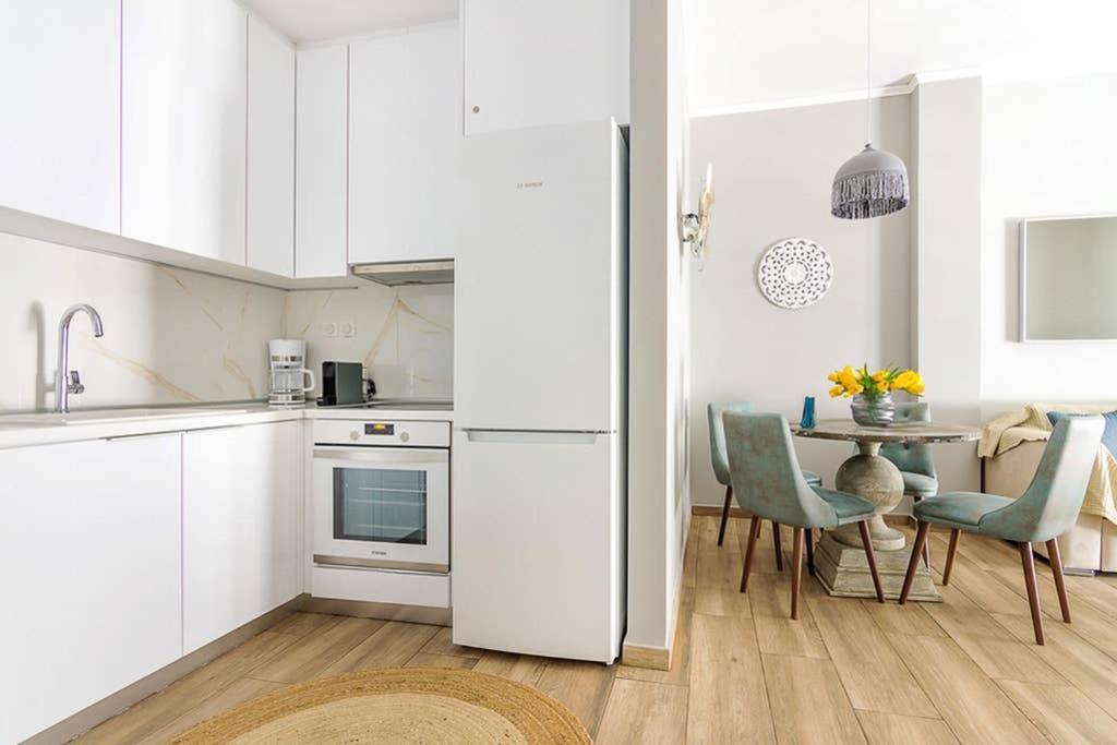Bright Apartment For 6 Ppl In Atény Exteriér fotografie